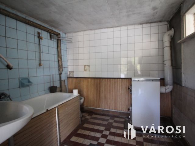 Eladó családi ház Vizsláson