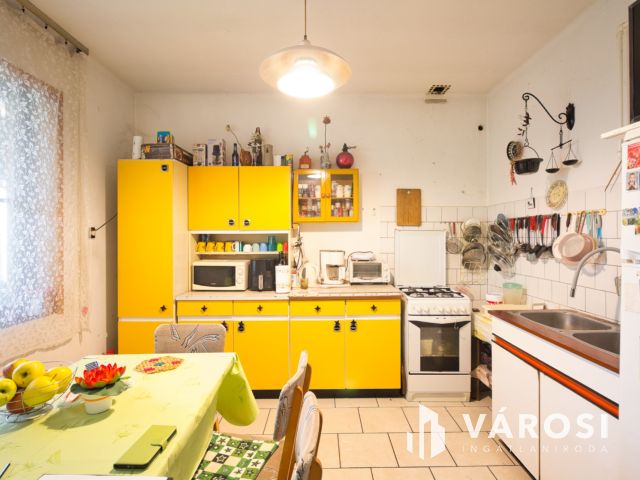Sándorfalván, kettő az egyben