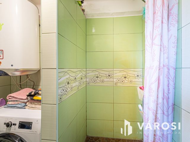 Többgenerációs, befektetésre alkalmas családi ház Szőregen