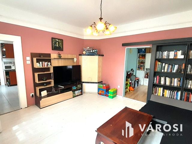 Nappali+ 2 szobás családi ház Szombathelyen
