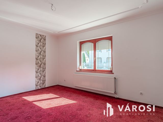 Makón jár a Tatár  - eladó Családi ház -