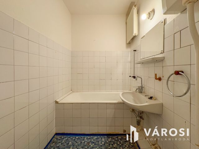 1,5 szobás, hőszigetelt lakás a városközpontban