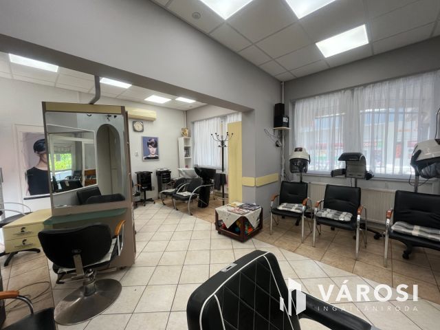 Debrecen Tócóskerti Üzlethelyiség Nagyon Jó Helyen Eladó!